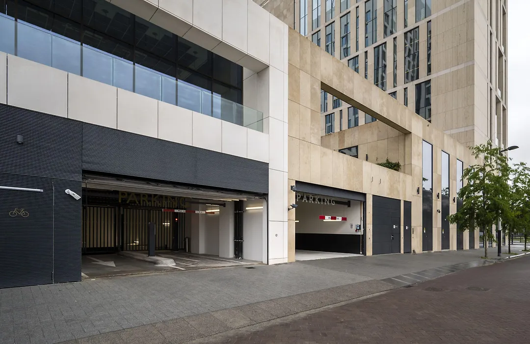Premier Suites Amsterdam-1